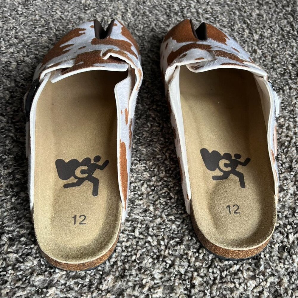 Worst Case Cow Print Tabi Clogs 12M/14W Japanese Kawaii Western Animal Print - Picture 4 of 6